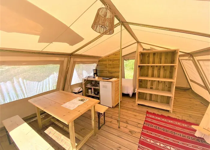 Les Bastides De Chanteraine Bungalows, Lodges & Spa