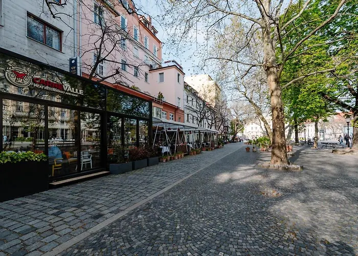 Petra Inn Apartments In Historical Palace Bratislava