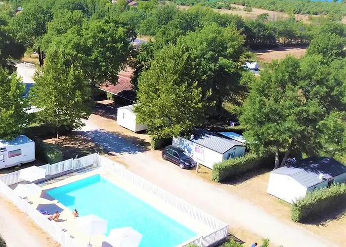 Les Bastides De Chanteraine Bungalows, Lodges & Spa