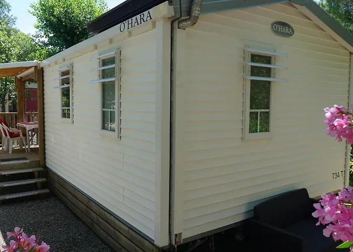 2 Bedroom Chalet For 5 Persons At Camping Lei Suves - Joycasa