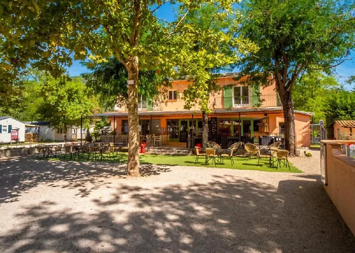 Hotel Et Camping Les Rives Du Loup