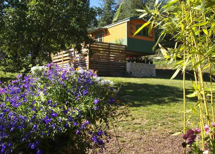 Natura Lodge
