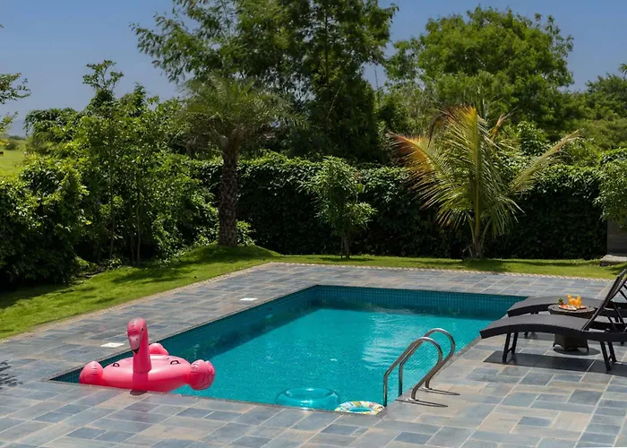 Bel Air Mansion By Stayvista - A Tranquil Oasis With A Spacious Deck, Gazebo & A Mini-Amphitheatre