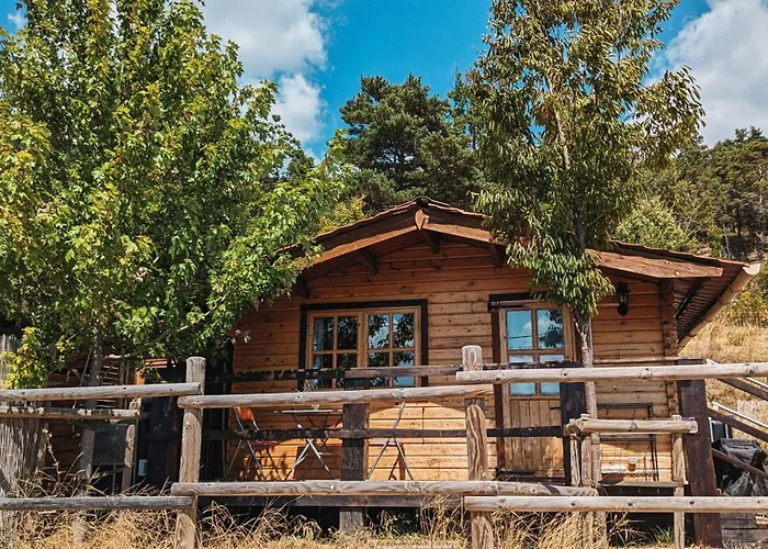 Les Cabanes De Bourras