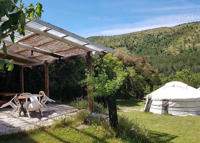 "Verdon Yourtes" Camping A La Ferme