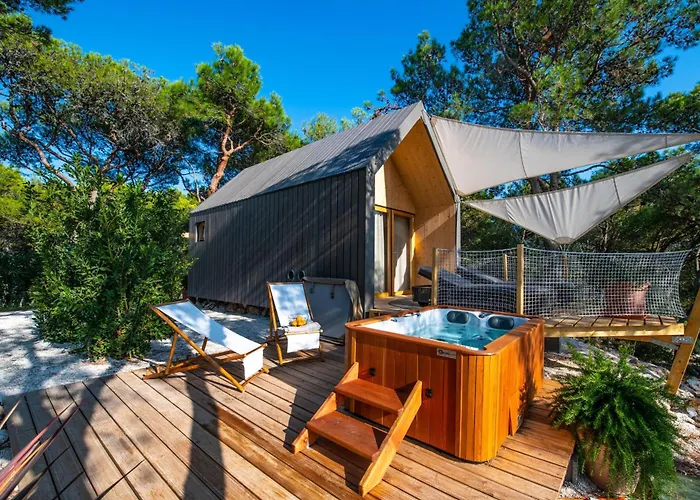 Arena One 99 Glamping