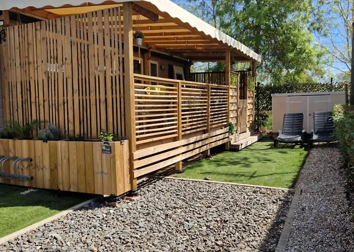 Camping La Carabasse Vias-Plage-T4 Climatise,Tout Confort, Emplacement Calme !