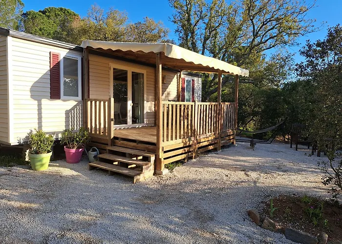 Bungalow 4 Personnes Sur Sur Propriete Privee Au Calme A 10 Mn Des Plages De Sainte Maxime