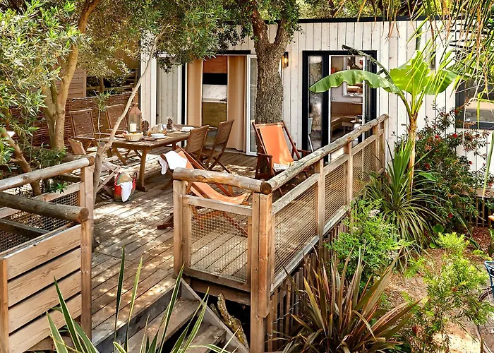 Au Paradis Des Campeurs