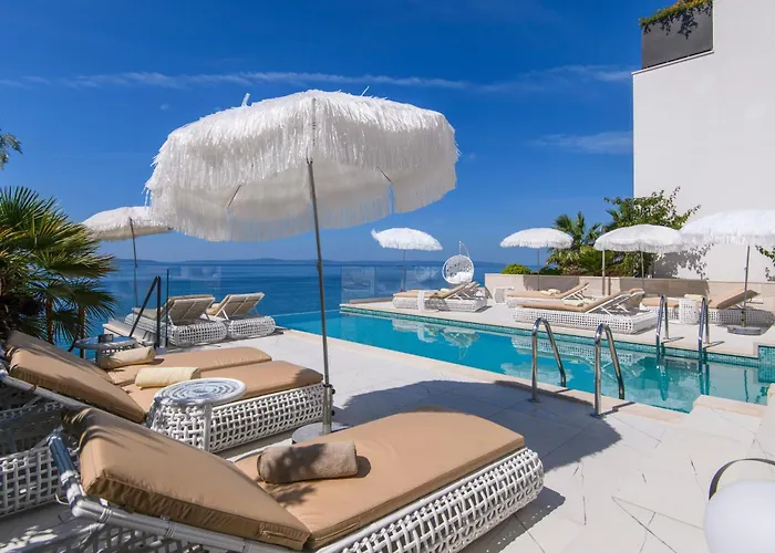 Gallery Luxury Suites & Rooms-Only Adults