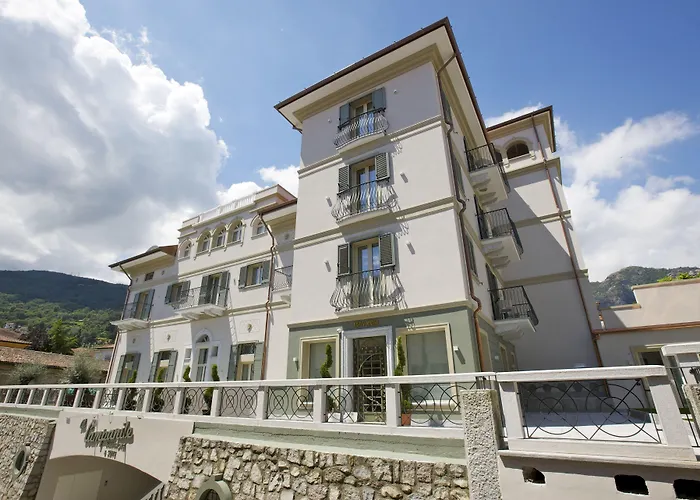Hotel Al Campanile - Luxury Suites & Apartments