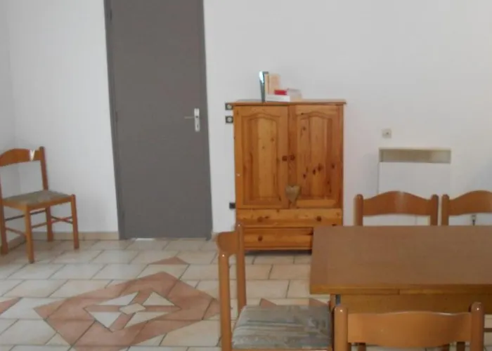 Chalet Confortable Avec Terrasse Pour 6 Pers. - Api-1-52-1382