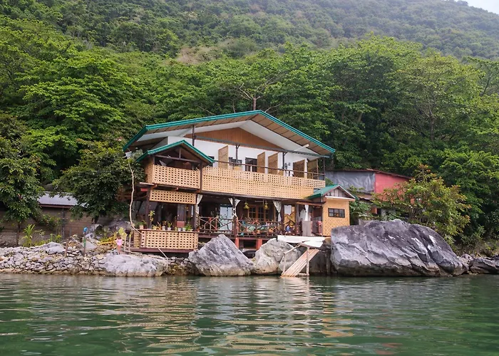 El Gordo'S Seaside Adventure Lodge