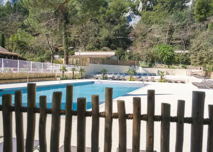 Camping De La Vallee Heureuse