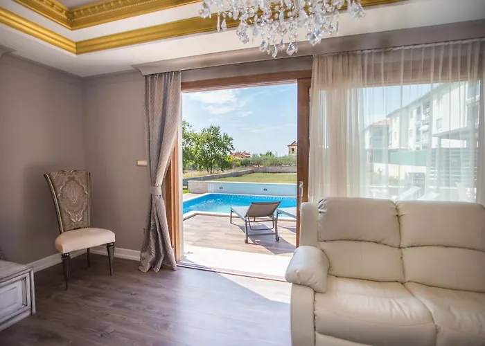 Villa Mihaela By Briskva