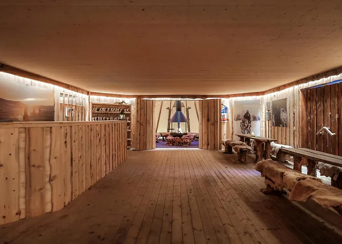 Holmen Husky Lodge